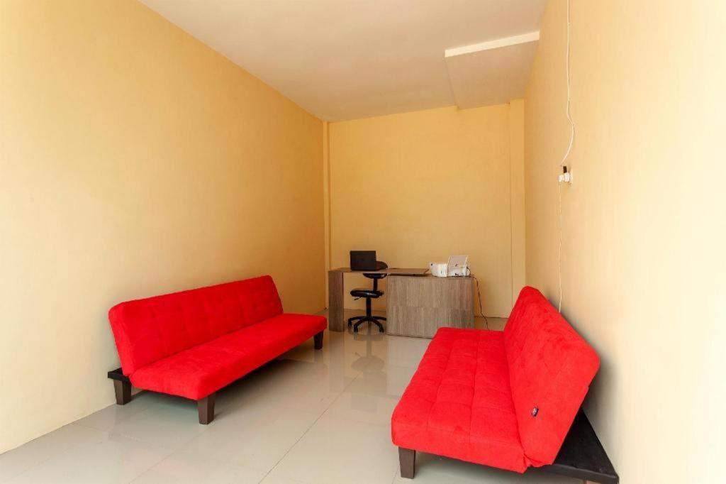 Richmond Guest House Cirebon Redpartner Bagian luar foto