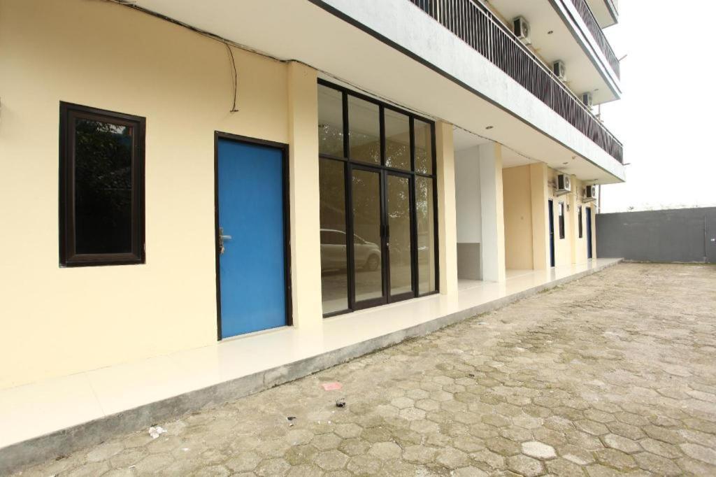 Richmond Guest House Cirebon Redpartner Bagian luar foto